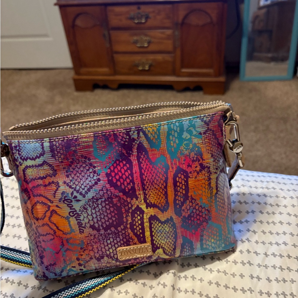 Fossil Purple and Blue Crossbody Bag with Modern Design